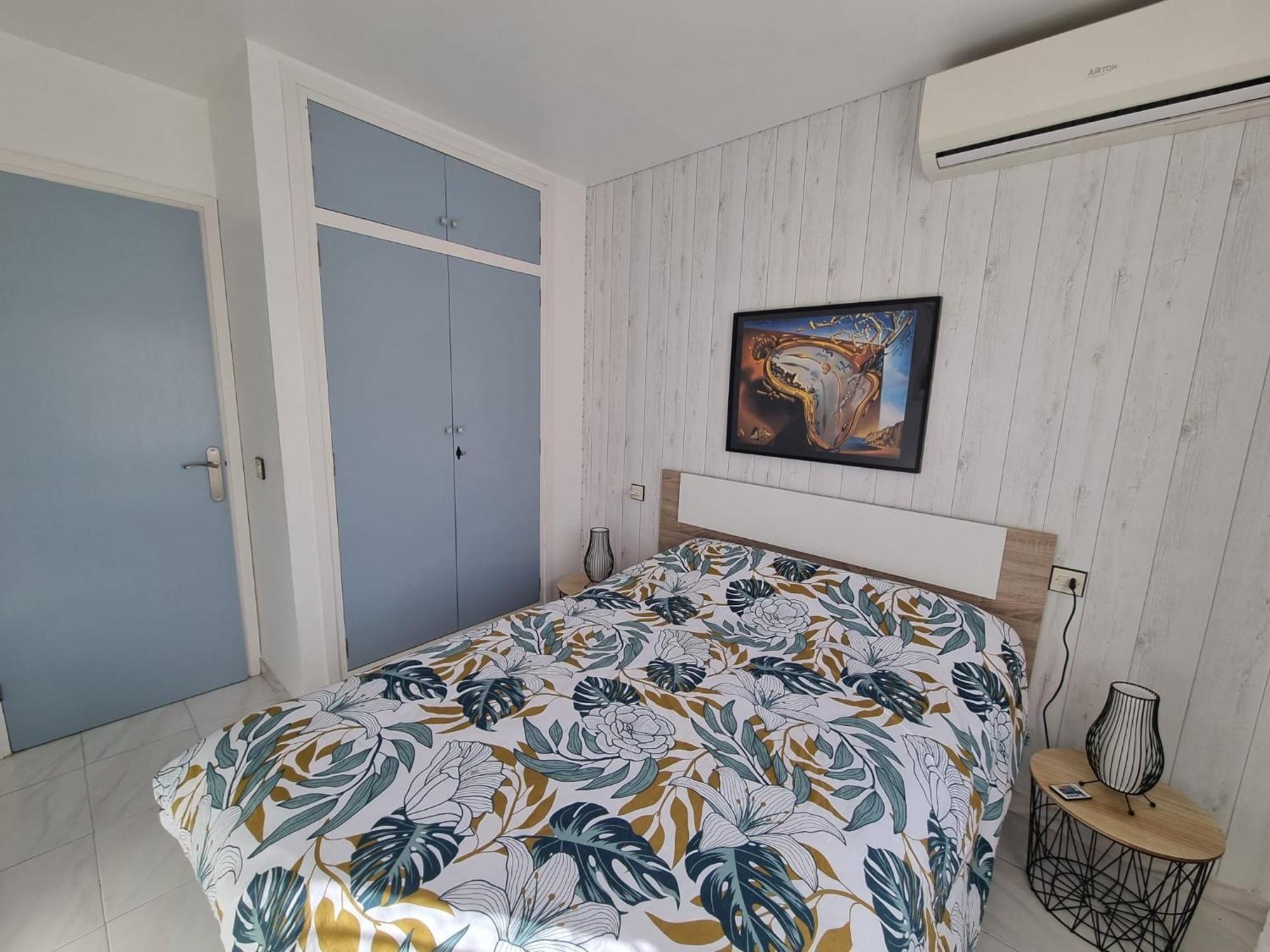 Lovely One Bedroom With Balcony Roses Bagian luar foto